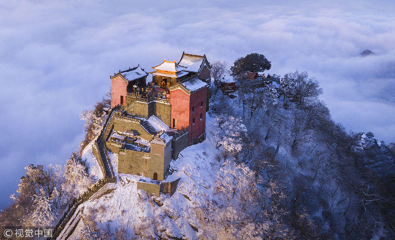 航拍雪后武当山 天天头条