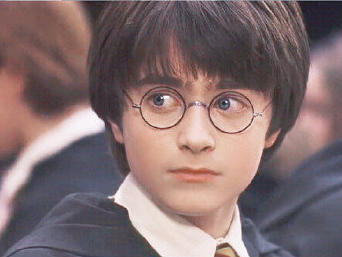 "哈利波特"大变样,造型朴素,满脸胡子,正太成糙汉子