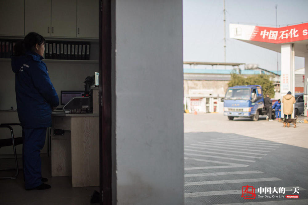 我的春节不放假:三代人生活在加油站 14年只回