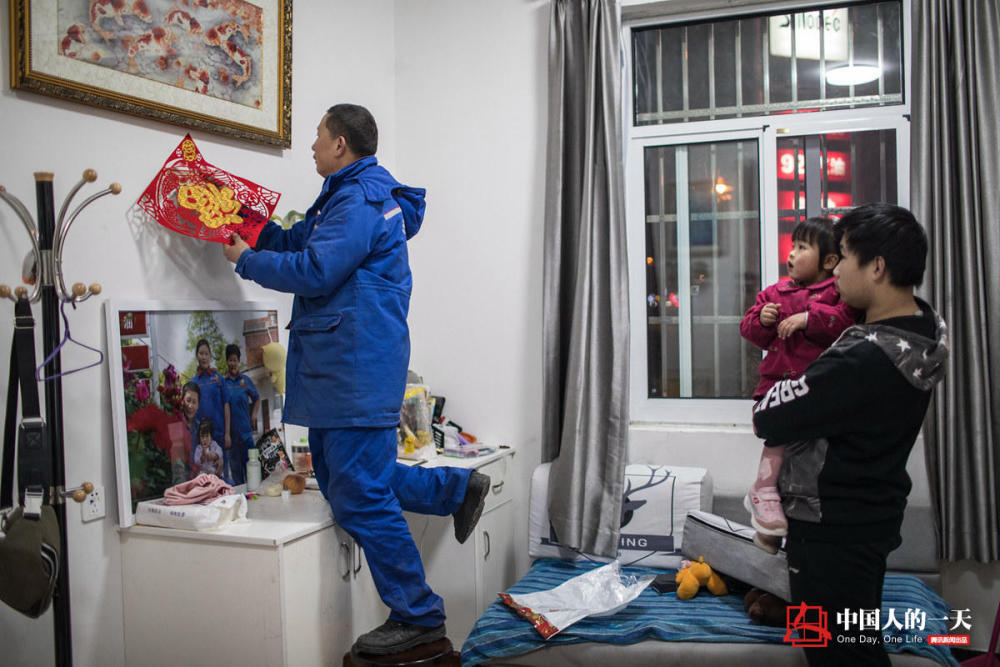 我的春节不放假:三代人生活在加油站 14年只回