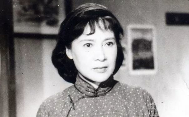 艺术家秦怡去世：她当了一辈子大明星，却说此生最难的角色是母亲六年级上册免费直播课堂