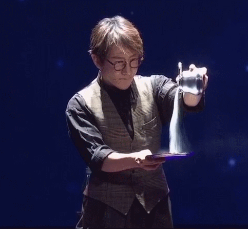 刘谦回归央视春晚,这个魔术去年在湖南卫视就已经表演过