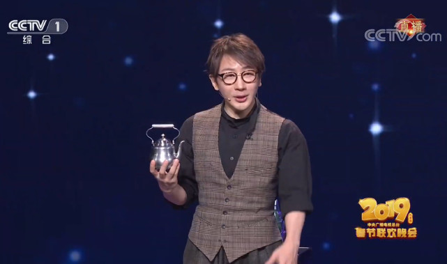 刘谦魔术《魔壶》曾在去年演过 魔术师张科民