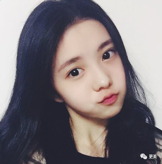 张艺谋|搭档千玺，碾压小黄鸭，00后最强资源花出现了！