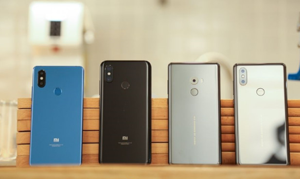 硬碰硬 | 预算3000元 荣耀V20对比小米8谁更胜