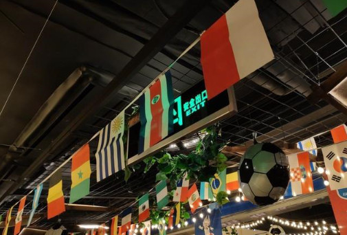 硬碰硬 | 预算3000元 荣耀V20对比小米8谁更胜