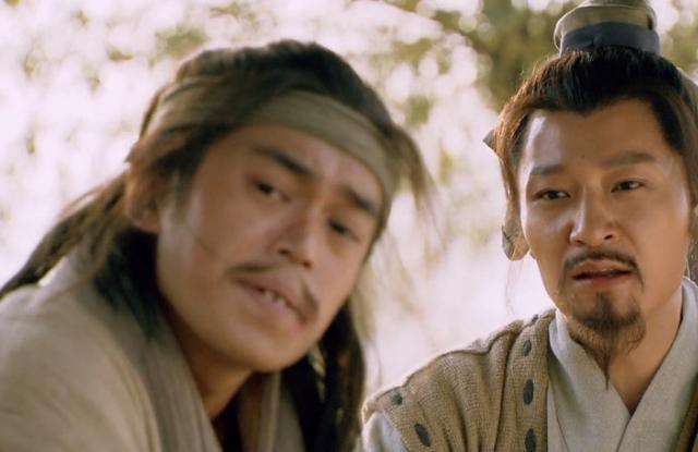 吴用出山后的上演的第一出戏便是截取生辰纲,在这一事件的策划中,我们