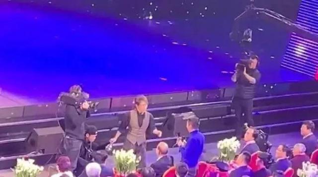 刘谦换壶:重上春晚,愚弄观众