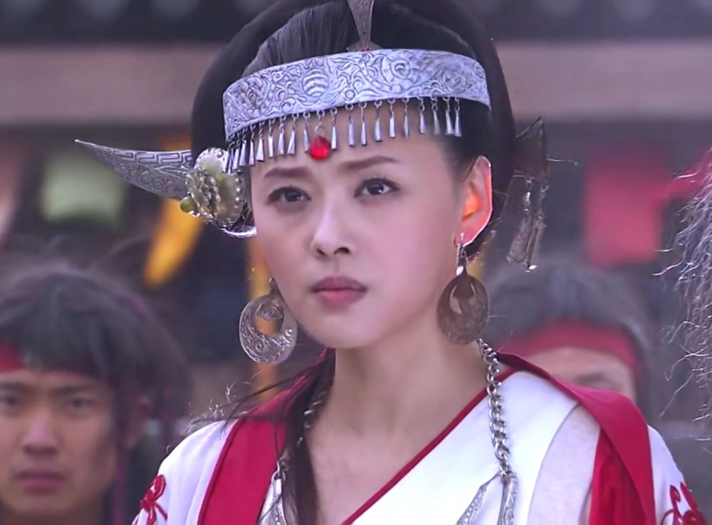 但那本她呕心沥血所书的《王难姑毒经》让后来者张无忌也成为了用毒