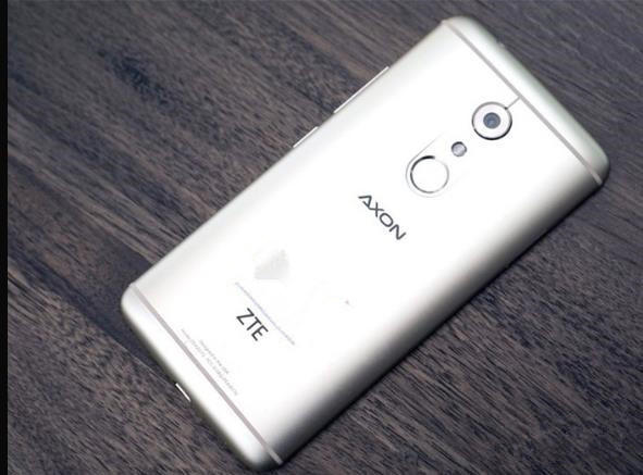 2K屏+NFC+128G,旗舰机一年降价三千成为千