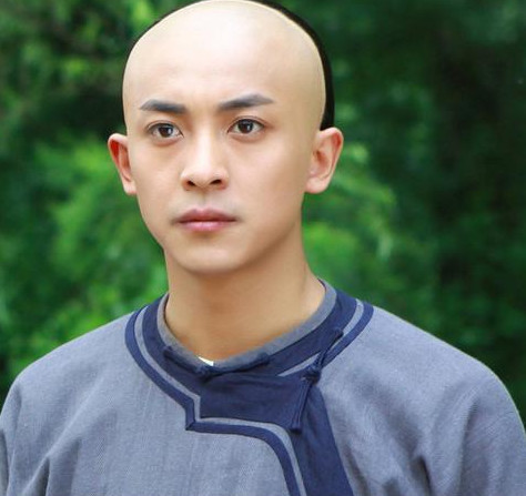 张伟到底背着我们演了多少电视剧,怎么连"霸道总裁"都有!