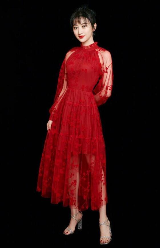 中国红元素遍布春晚!景甜秦岚江疏影三位女神