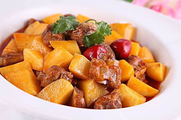 土豆烧排骨