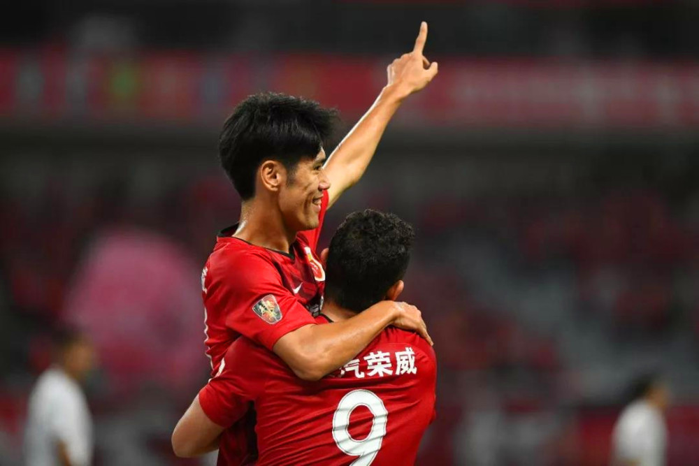 上港放走超级外援弃中超?武磊接班人这句话