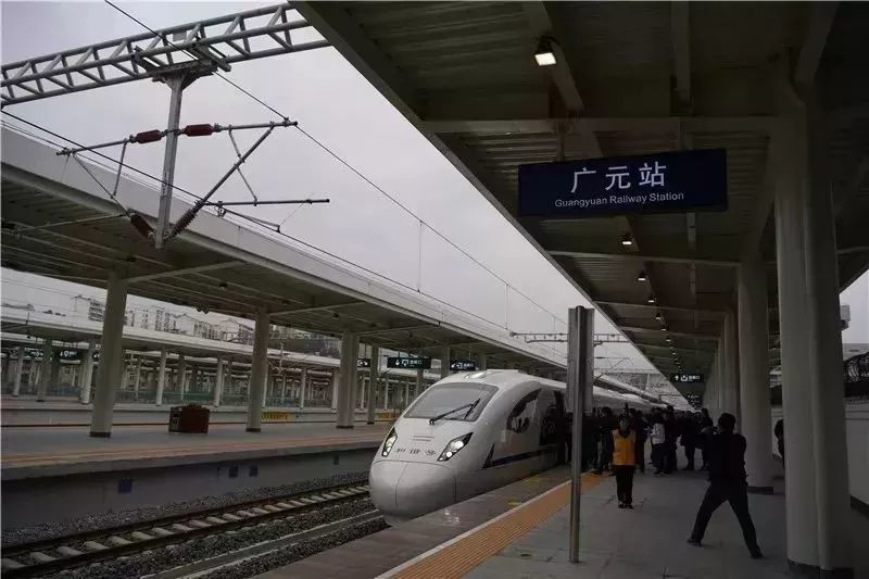 中秋国庆假期将至广元加开多趟动车