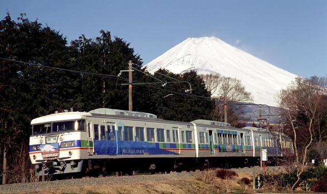 火车旅行让我很放松 因为在路上什么也做不了 名古屋 火车 梁洵 列车 日本 旅游