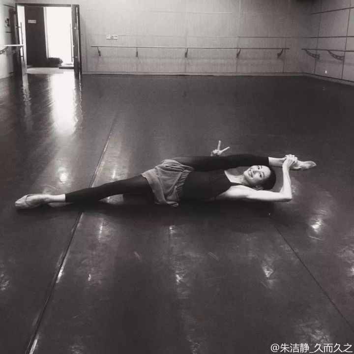 疫情当前我们跟着朱洁静一起好好静心练功吧