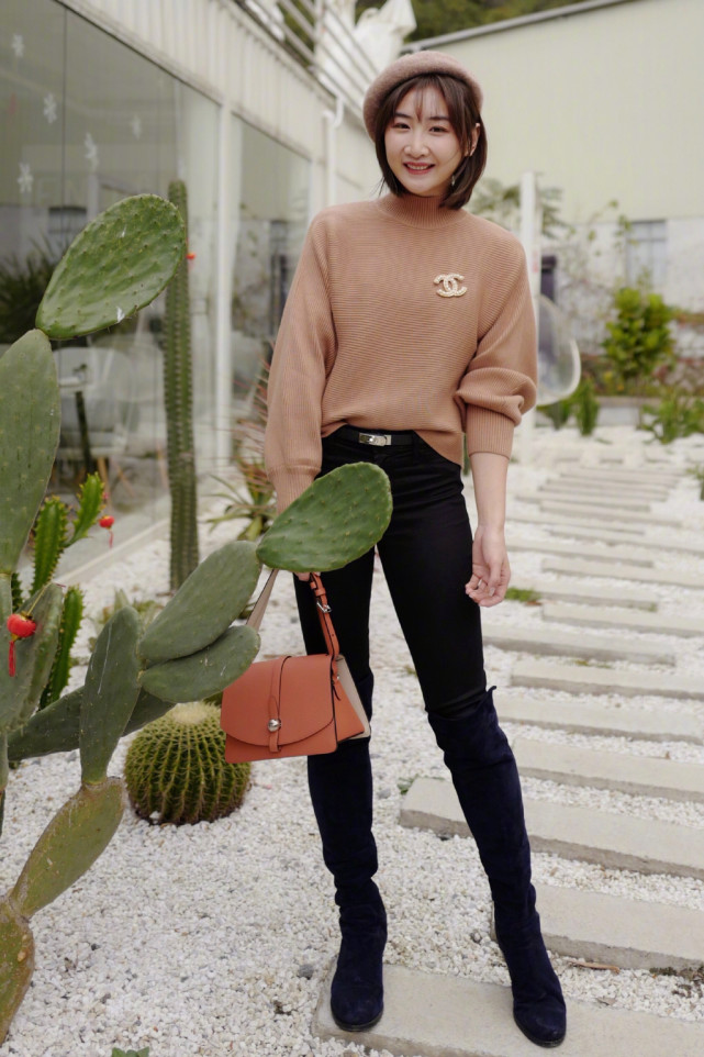 何雯娜回应陈一冰:否认拿N十万补偿 感情求复