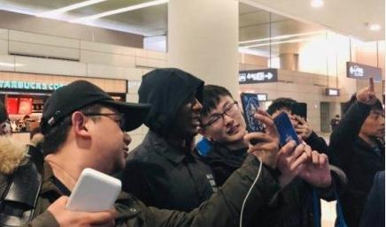 登陆上海滩?伊哈洛到达虹桥机场 申花青训总监