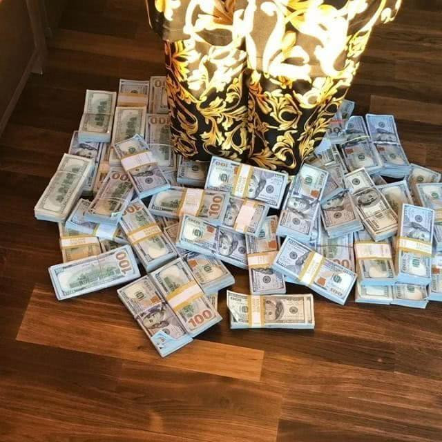 盘他!梅威瑟一个月炫9次富 全身上下散发着金