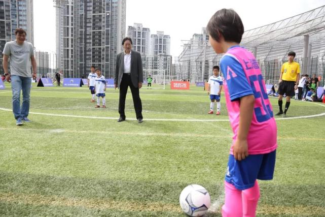 朱广沪:立足青训发展社会足球 中国要有自己的