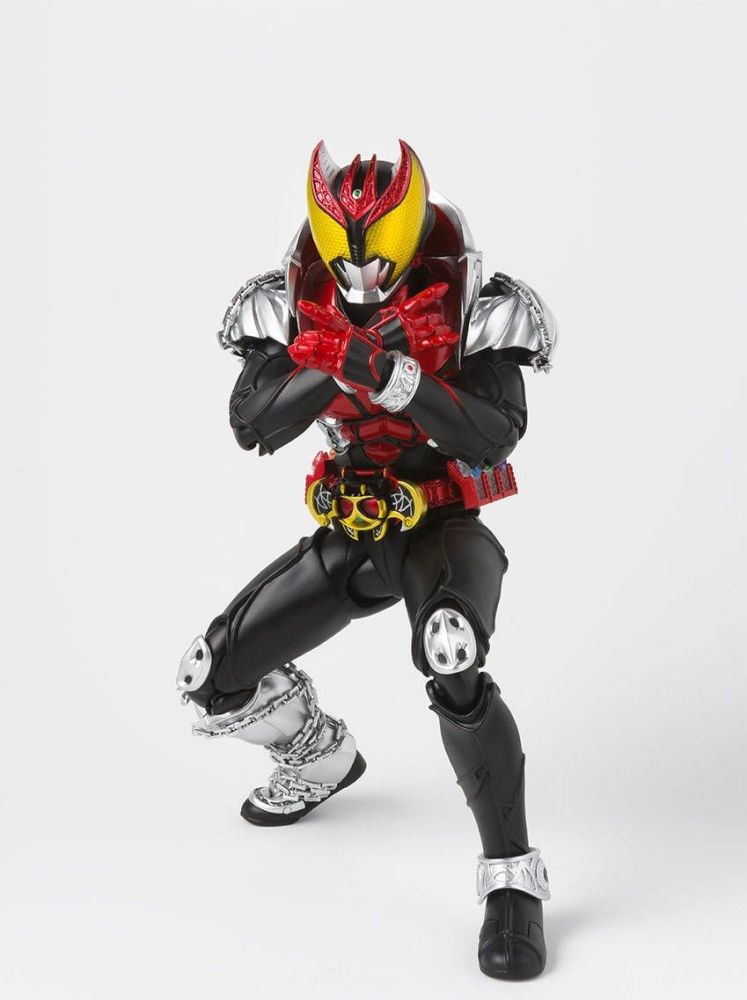 假面骑士:最没认同感的红渡被"抛弃",网友:怕不是被亲爹忘了