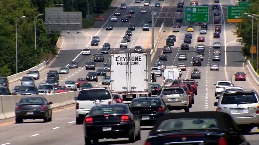 分析机构:2018年美国人因堵车造成的经济损失