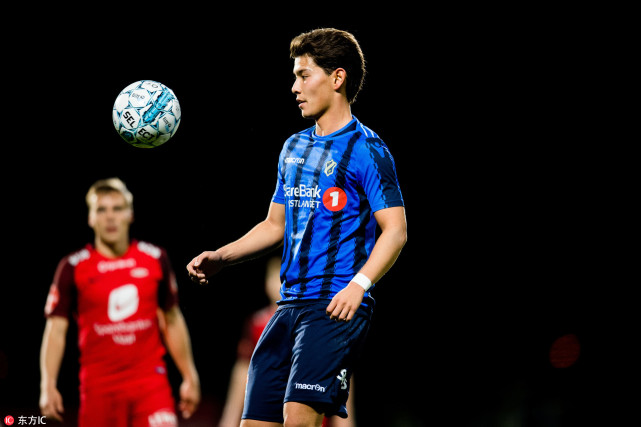 媒体:使用归化球员并非长远之计 抓好青训才是