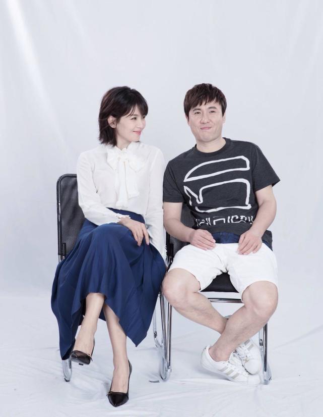 刘涛携手沈腾拍写真,甜美短发太减龄,一身清新优雅装年轻20岁