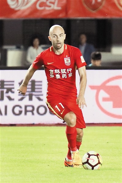 再添强援波兰前国脚梅老坎加盟重庆斯威