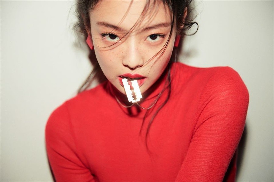 金钟仁前任!人间香奈儿Jennie代言彩妆,红唇