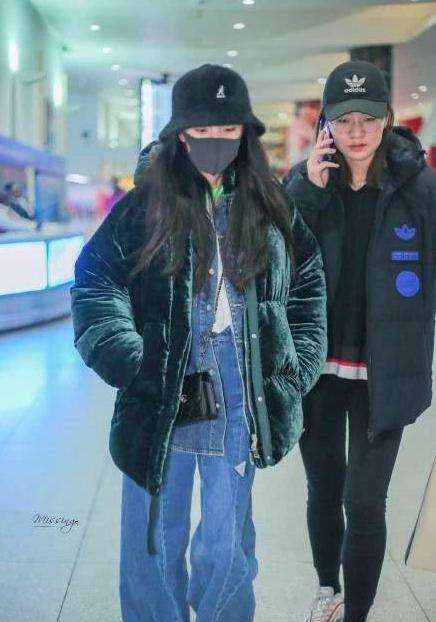允儿取代杨幂主场MK纽约时装周,带货女王祸不
