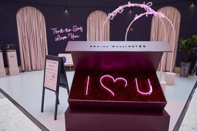 奚梦瑶西安隔空示爱 与dw甜蜜共度情人节