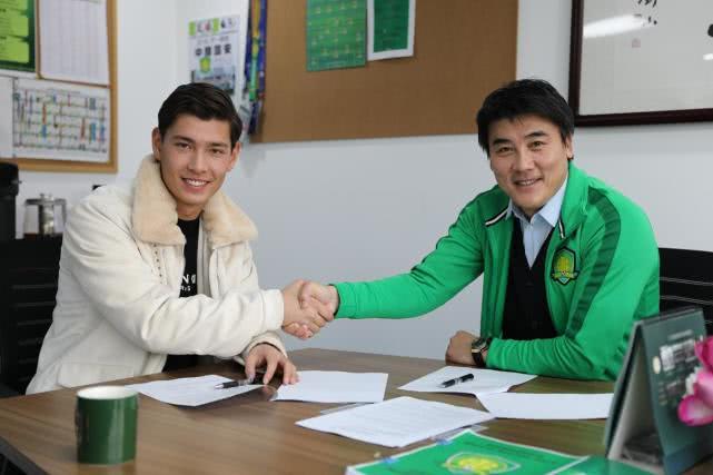 津媒:归化可短期提高国足水平 发展应避免野蛮