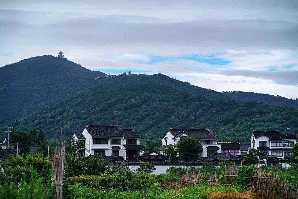 顶-竹坞岭-缥缈峰景区-绮里坞-西慈-东慈-仰坞里-游赏岭-衙甪