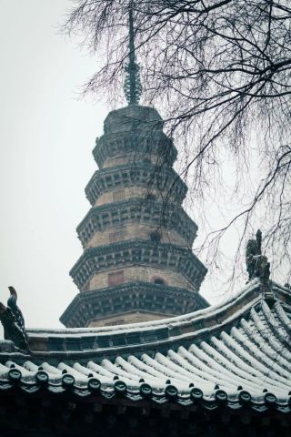 岁次己亥,灵岩落雪