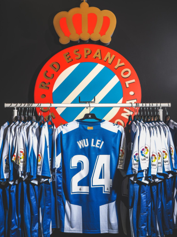 西班牙人卖武磊球衣收回近半年薪 价格比肩梅