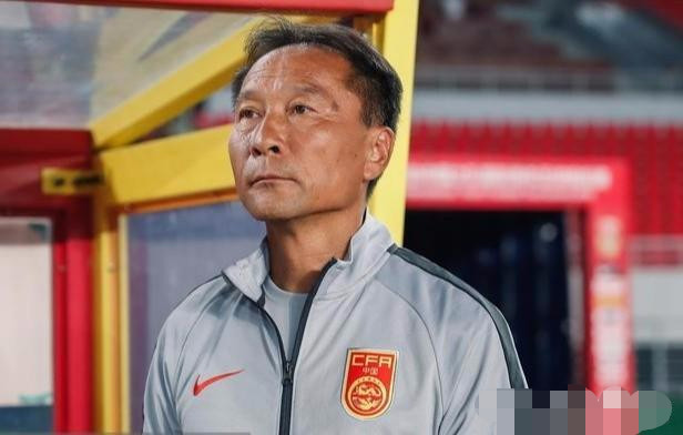 震惊!高洪波在2019年中国杯开赛前,被确定国足
