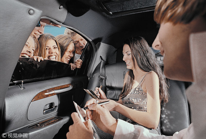 刘姥姥|刘姥姥生生挤进了原本不属于自己的圈子，为何最后还为红楼梦主子保存香火？