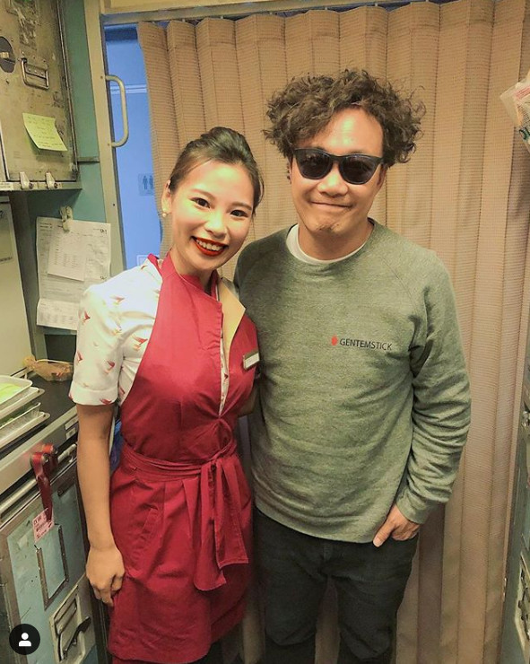 徐濠萦甜晒国外度假照,老公陈奕迅依偎在旁,眼神充满甜蜜与爱意