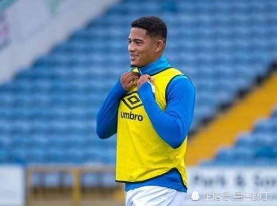 最新消息!曝恒大归化华裔球员或失败,因找不到