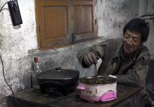 农村单身汉越来越多,"离婚女"十分吃香!你认为正常不正常?