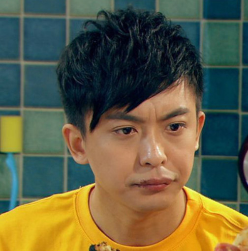 那些演过动漫的明星,有人表面是"张伟",背后却是"金甲战士"