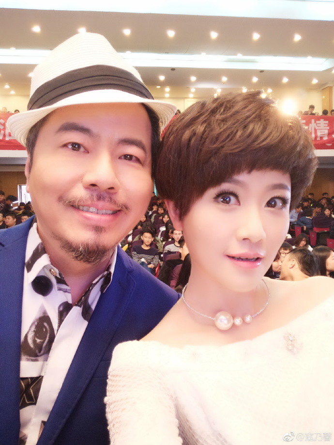 黄国伦将上《流淌的歌声》,妻子寇乃馨发微力挺,言语中透着甜蜜