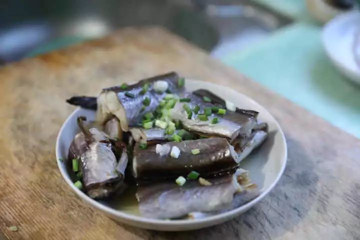 舌尖美食·幸福 这里美食如云 清蒸马鲛鱼,雪菜大黄鱼,浆板圆子