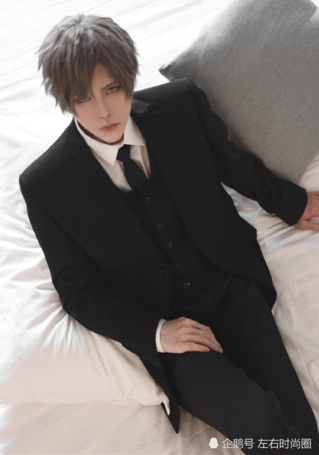 被八犬cos的李泽言帅到 看到她穿女装的那一刻 网友心动了 Cosplay 李泽言 Coser 八犬
