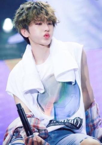 《那年春天》中蔡徐坤一句歌词,8字短句,竟成