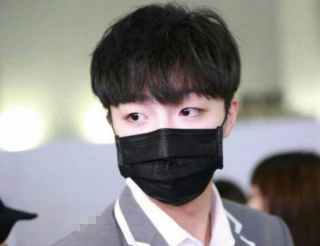 有一种发型叫陈立农的锡纸烫颜值更上一层楼网友成熟了