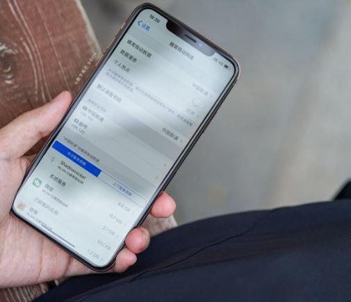 拼多多上的iphoneXR比京东便宜1000元,你会买