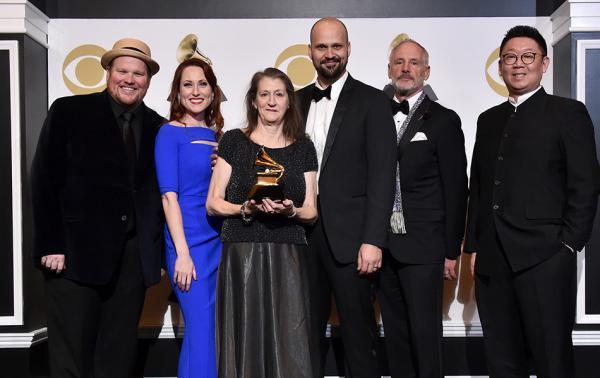 男低音歌唱家吴蔚 格莱美 光环 下的低调歌者 乙川弘文 吴蔚 史蒂夫 乔布斯